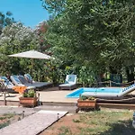 Lavredakos Сasa de vacaciones Peritheia