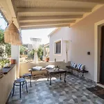 Lavredakos * Peritheia